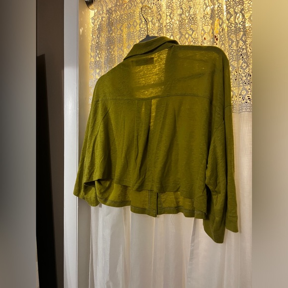 Free People: Collared Button Down Crop Top: Lime: Large - Picture 3 of 3